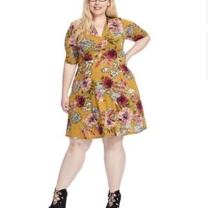 GILLI V-Neck Dress In Mustard Floral Print